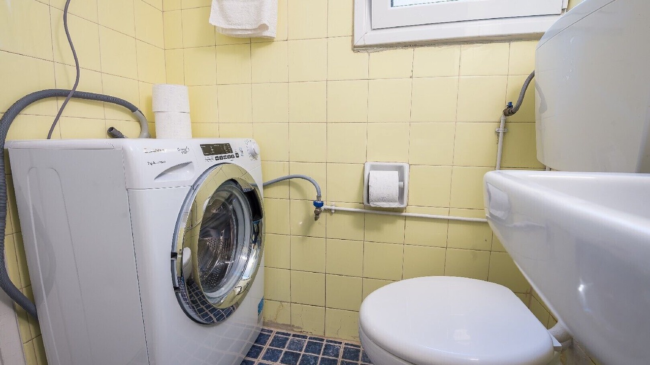 Photo of Bathroom in Kerameikos