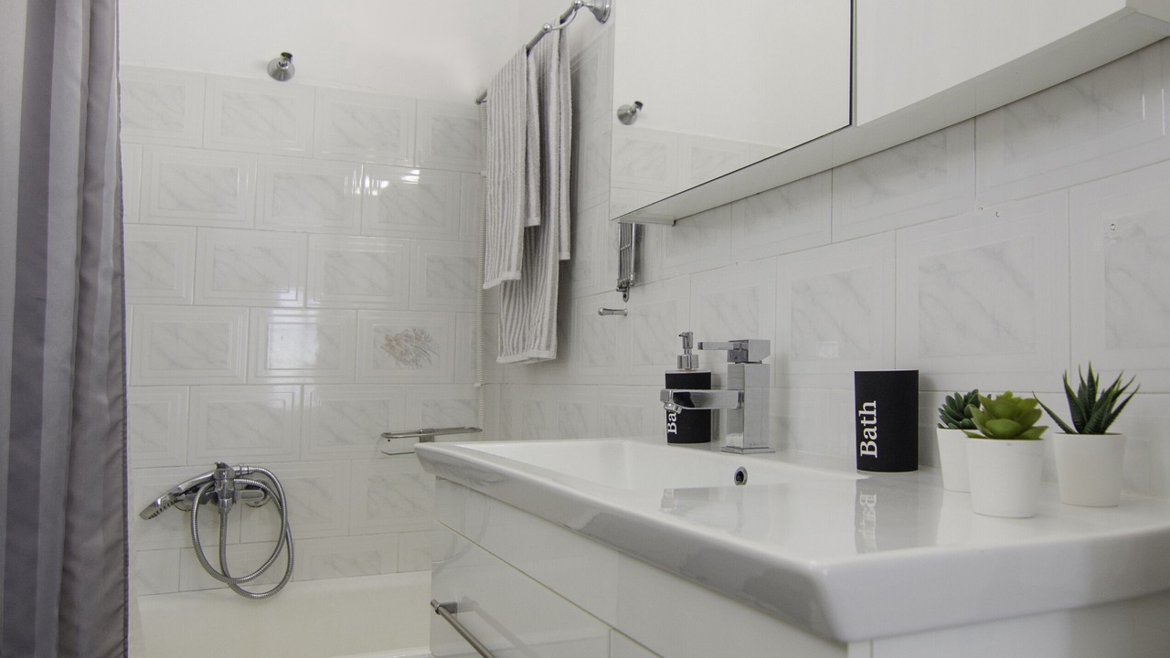 Photo of Bathroom in Ios