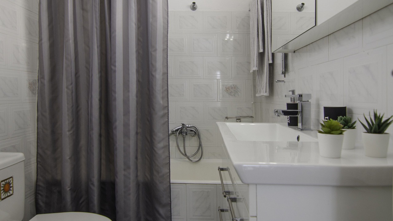 Photo of Bathroom in Ios