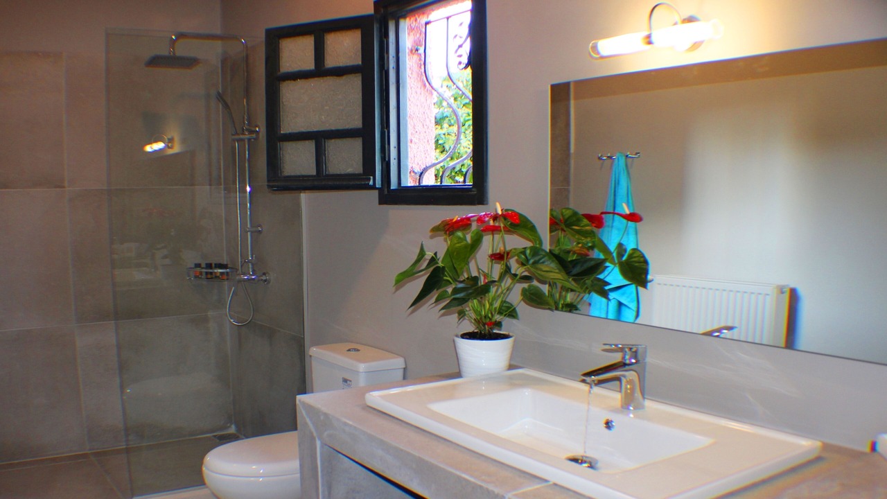 Photo of Bathroom in Alikambos