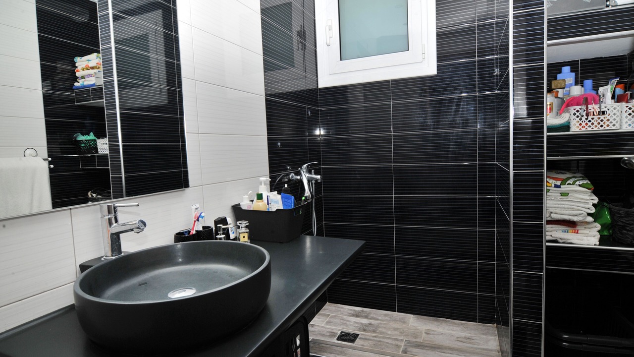 Photo of Bathroom in Tingaki