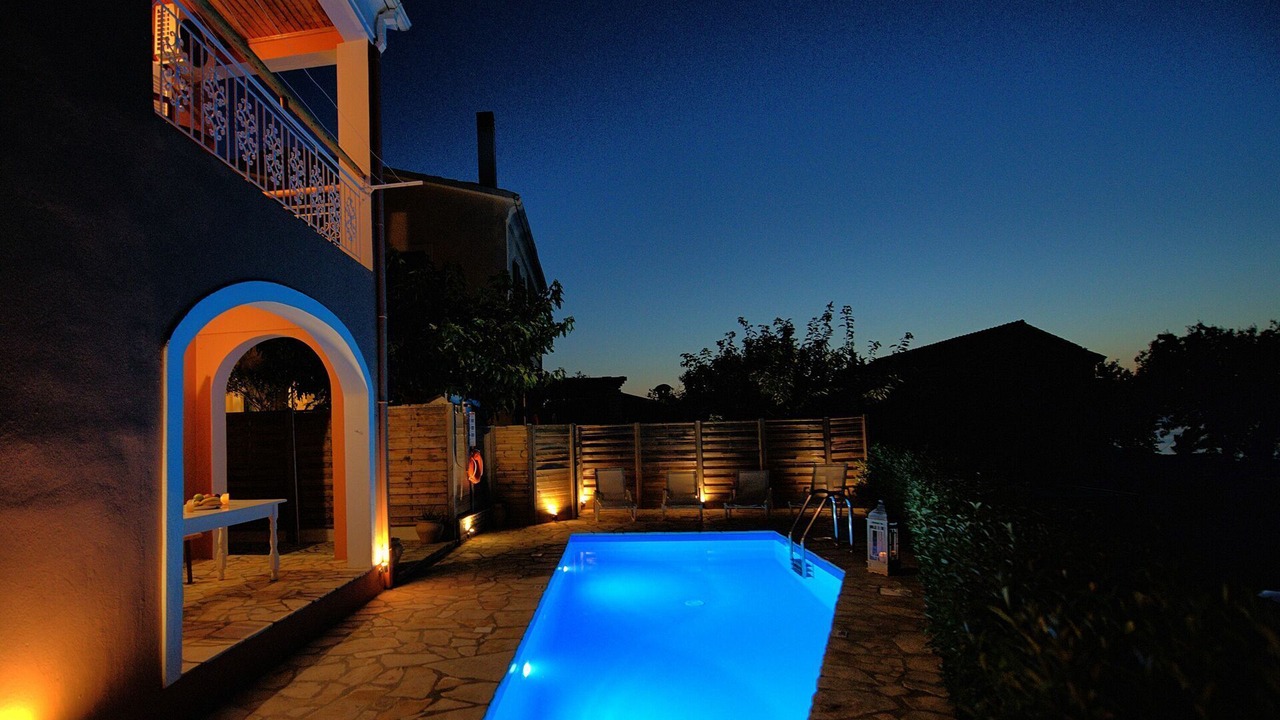 Photo of Outdoor in Petaleia