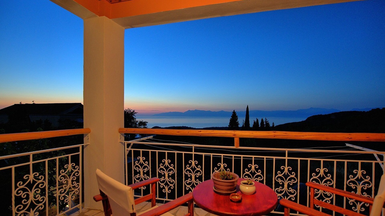 Photo of Patio Balcony in Petaleia
