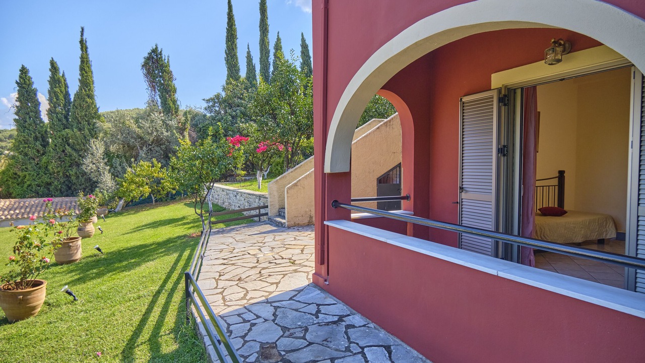 Photo of Outdoor in Apraos