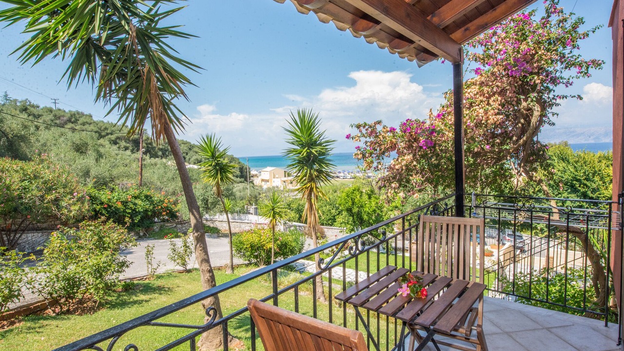 Photo of Patio Balcony in Apraos