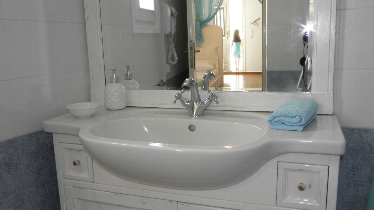 Photo of Bathroom in Glinado