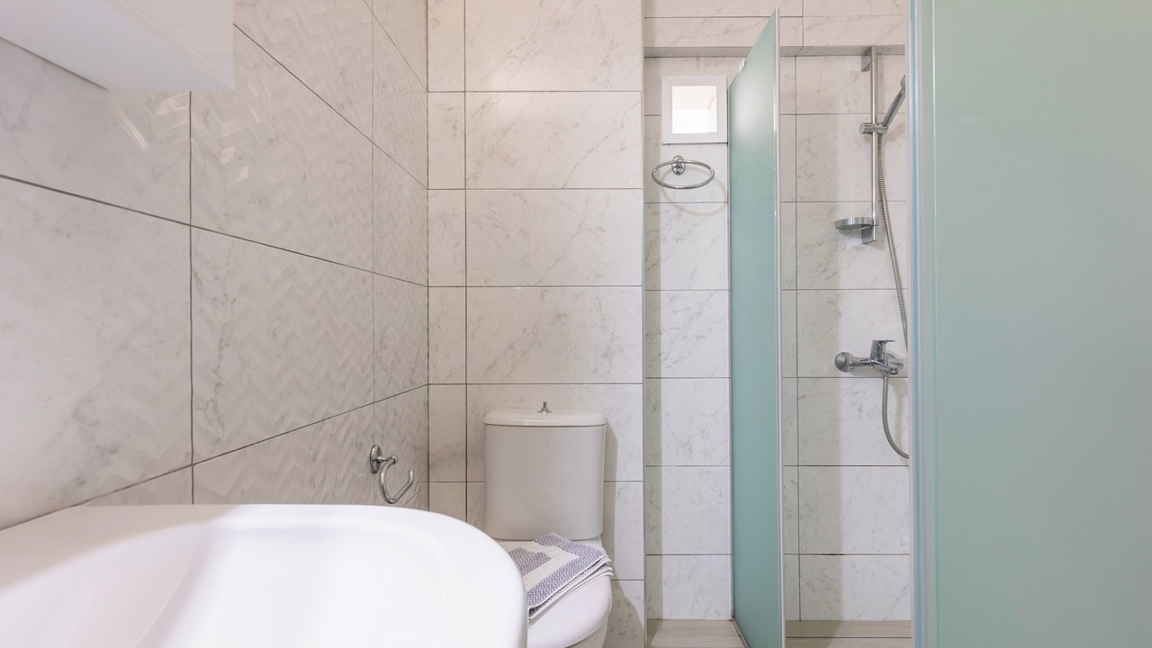 Photo of Bathroom in Psarou
