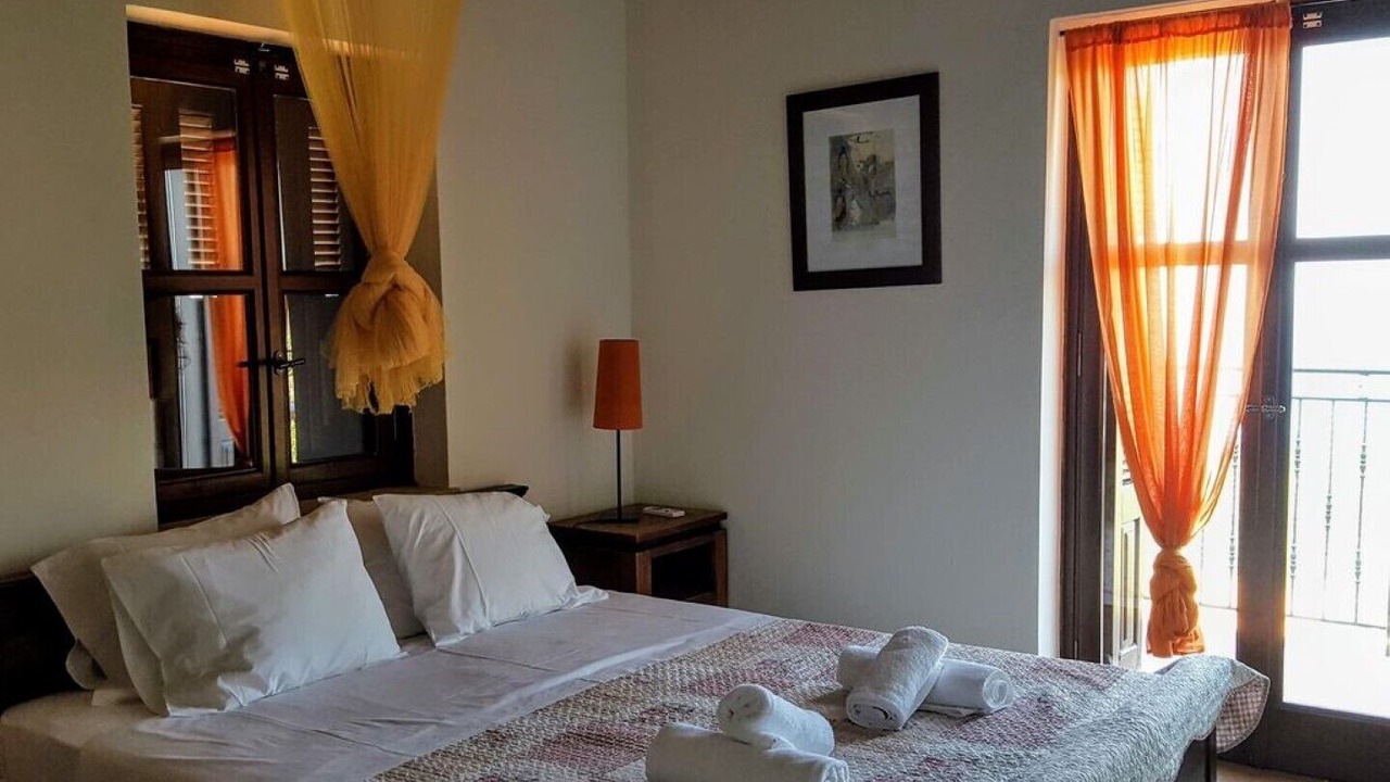 Photo of Bedroom in Lefktron