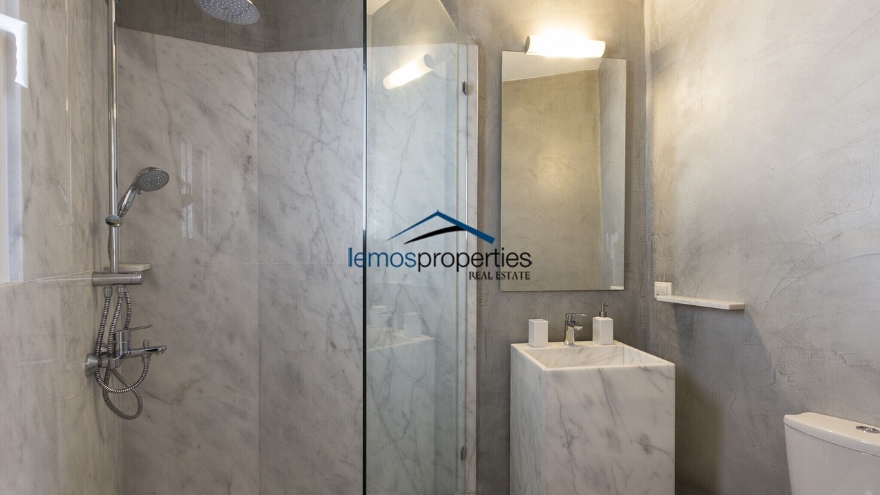 Photo of Bathroom in Koundouros