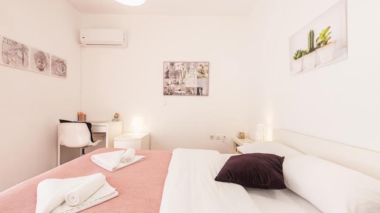 Photo of Bedroom in Alimos