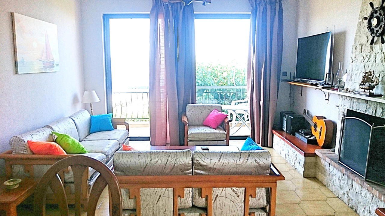 Photo of Bedroom in Marmari