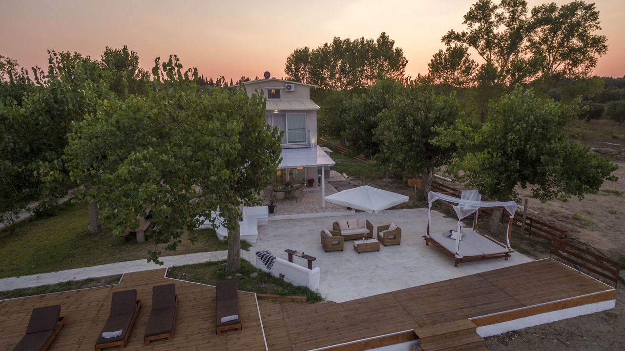 Photo of Patio Balcony in Molos