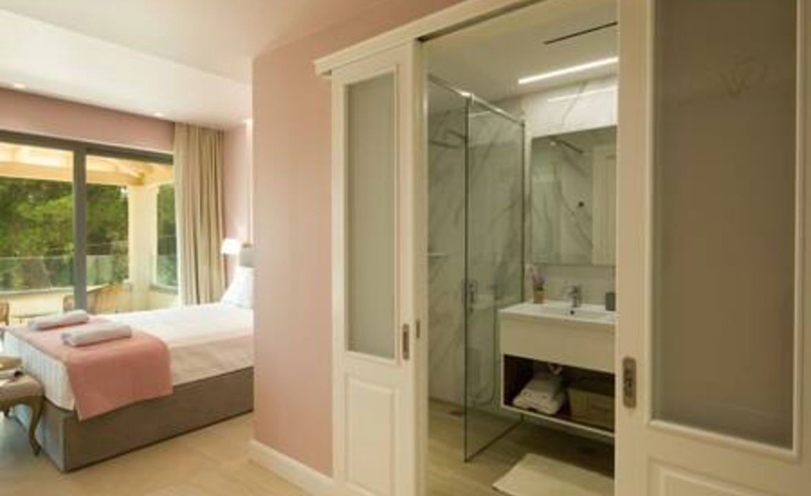 Photo of Bedroom in Dassia