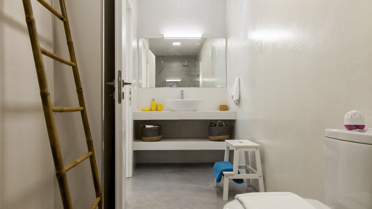 Photo of Bathroom in Mikros Gialos