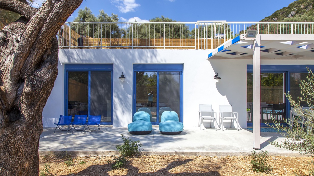 Photo of Patio Balcony in Mikros Gialos