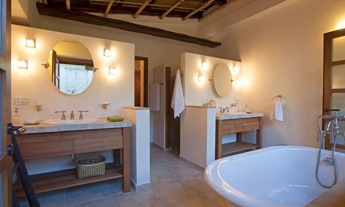 Photo of Bathroom in Perigiali