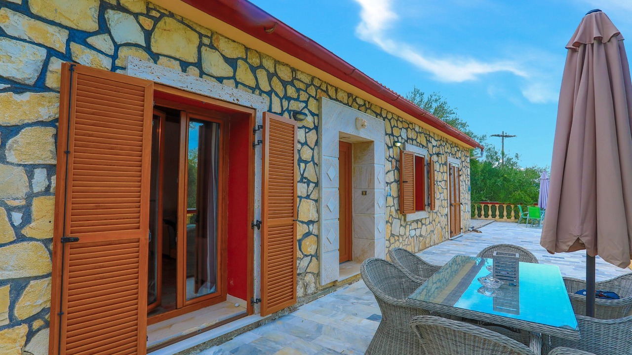 Photo of Patio Balcony in Mpogdanatika