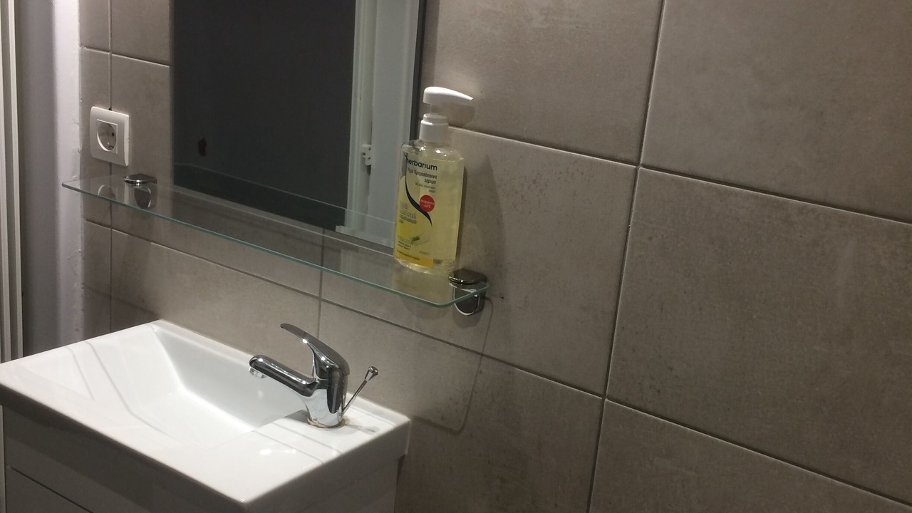 Photo of Bathroom in Mets