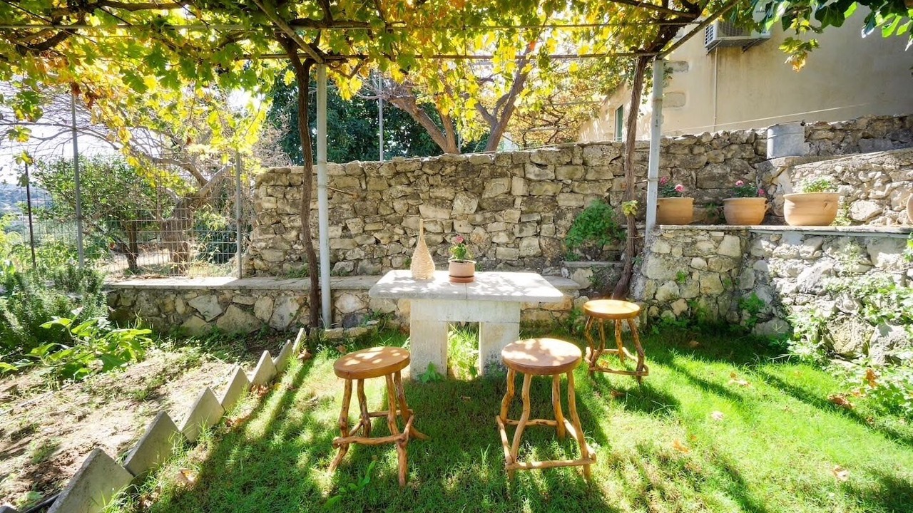 Photo of Outdoor in Makhairoi