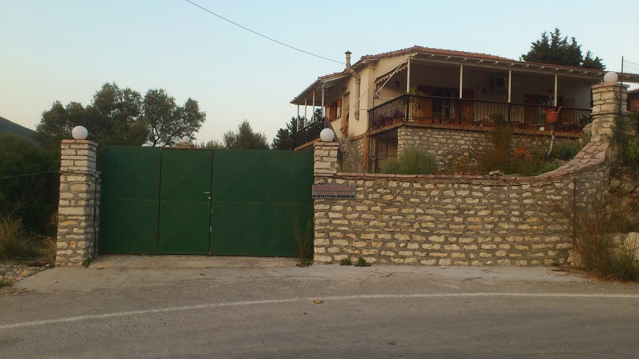 Photo of Outdoor in Mikros Gialos