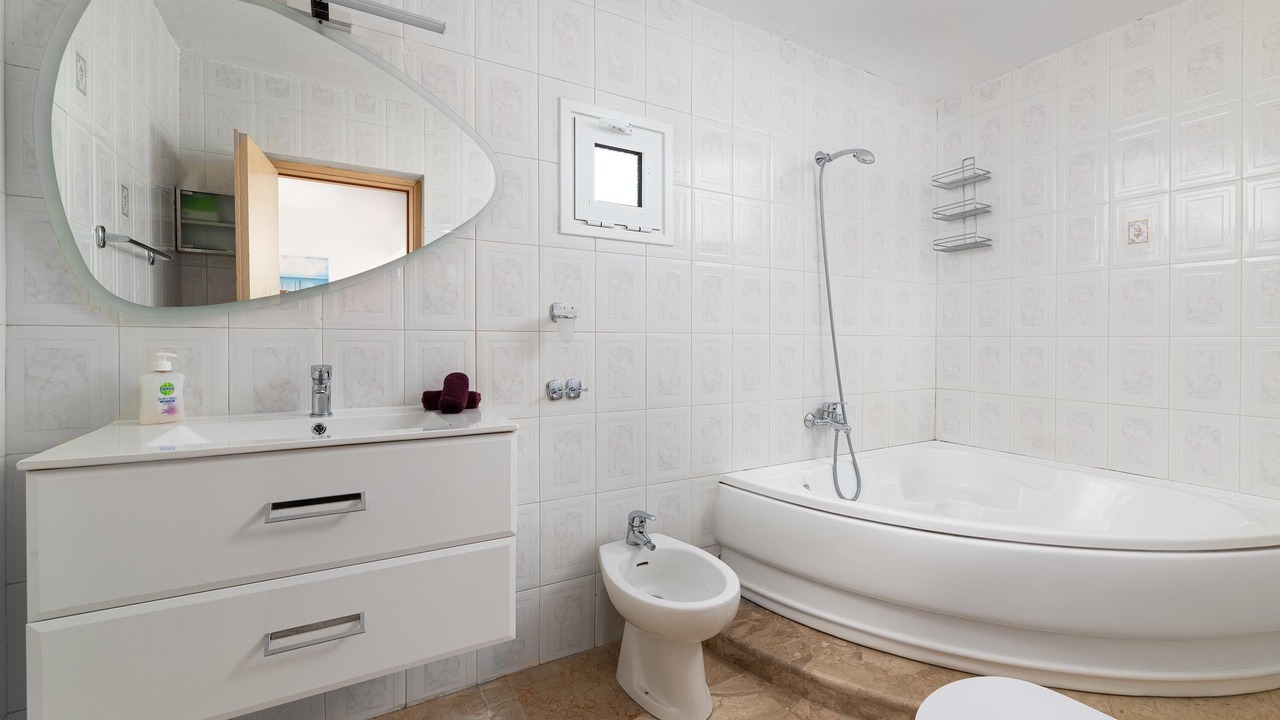 Photo of Bathroom in Kamiros