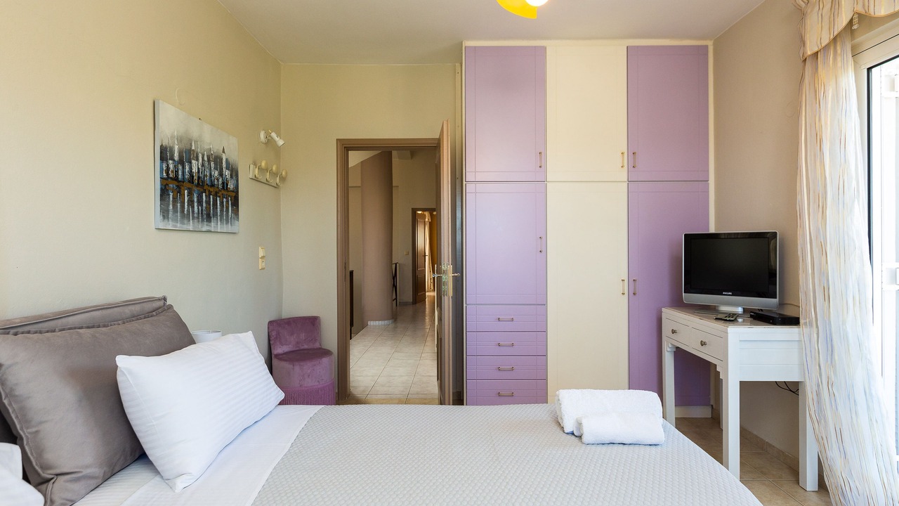 Photo of Bedroom in Adele