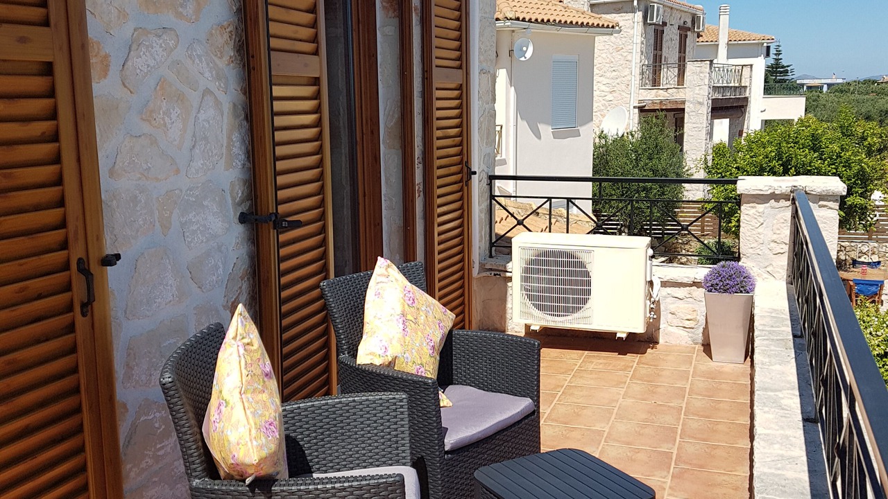 Photo of Patio Balcony in Tragaki