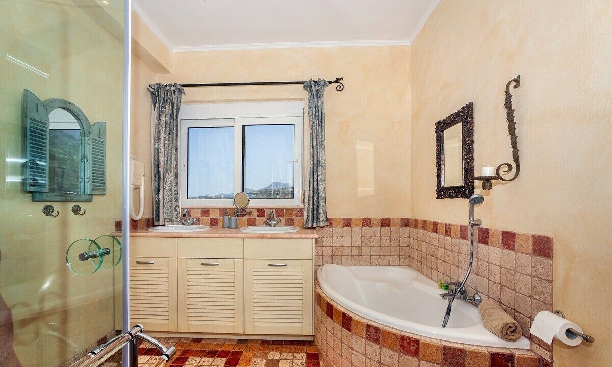 Photo of Bathroom in Plaka
