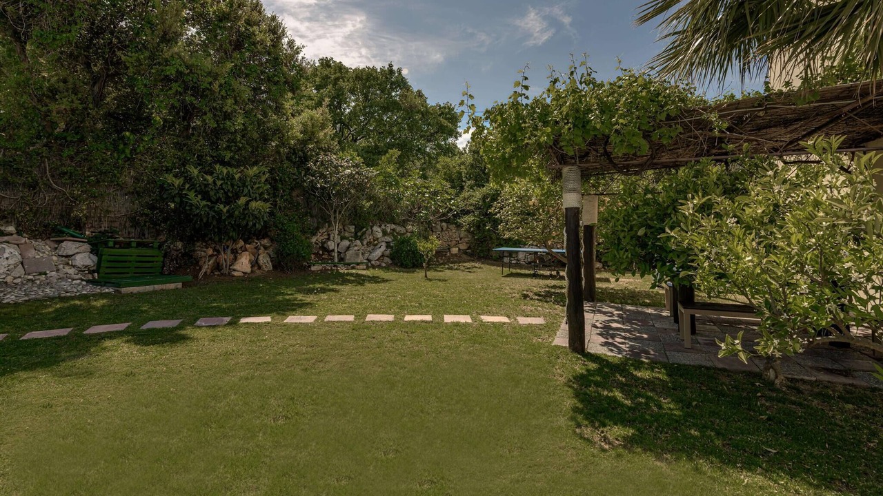 Photo of Outdoor in Gerani