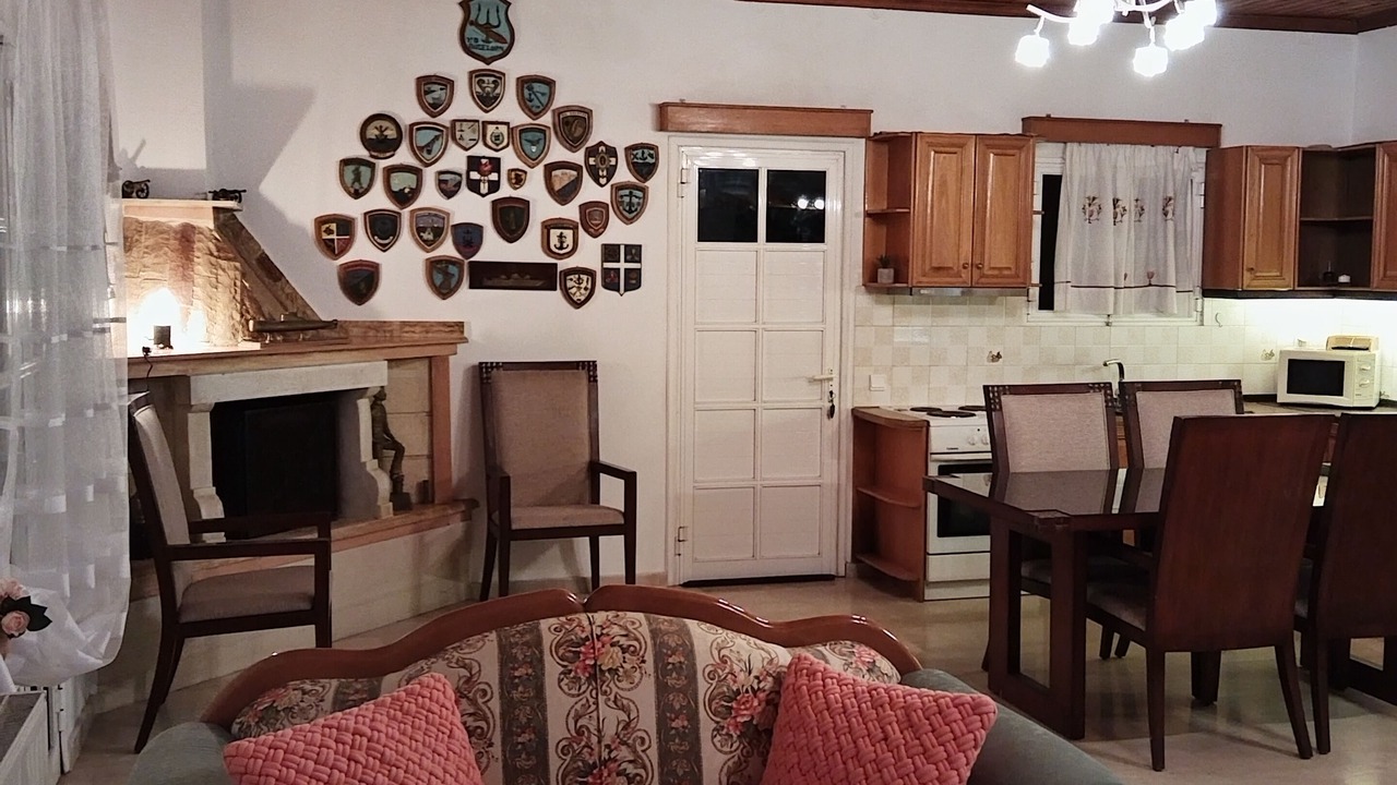Photo of Livingroom in Perivolion
