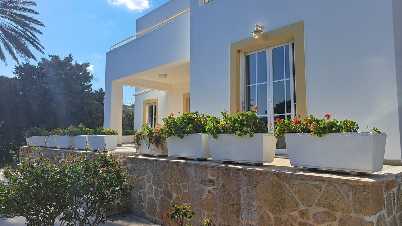 Photo of Outdoor in Alinda