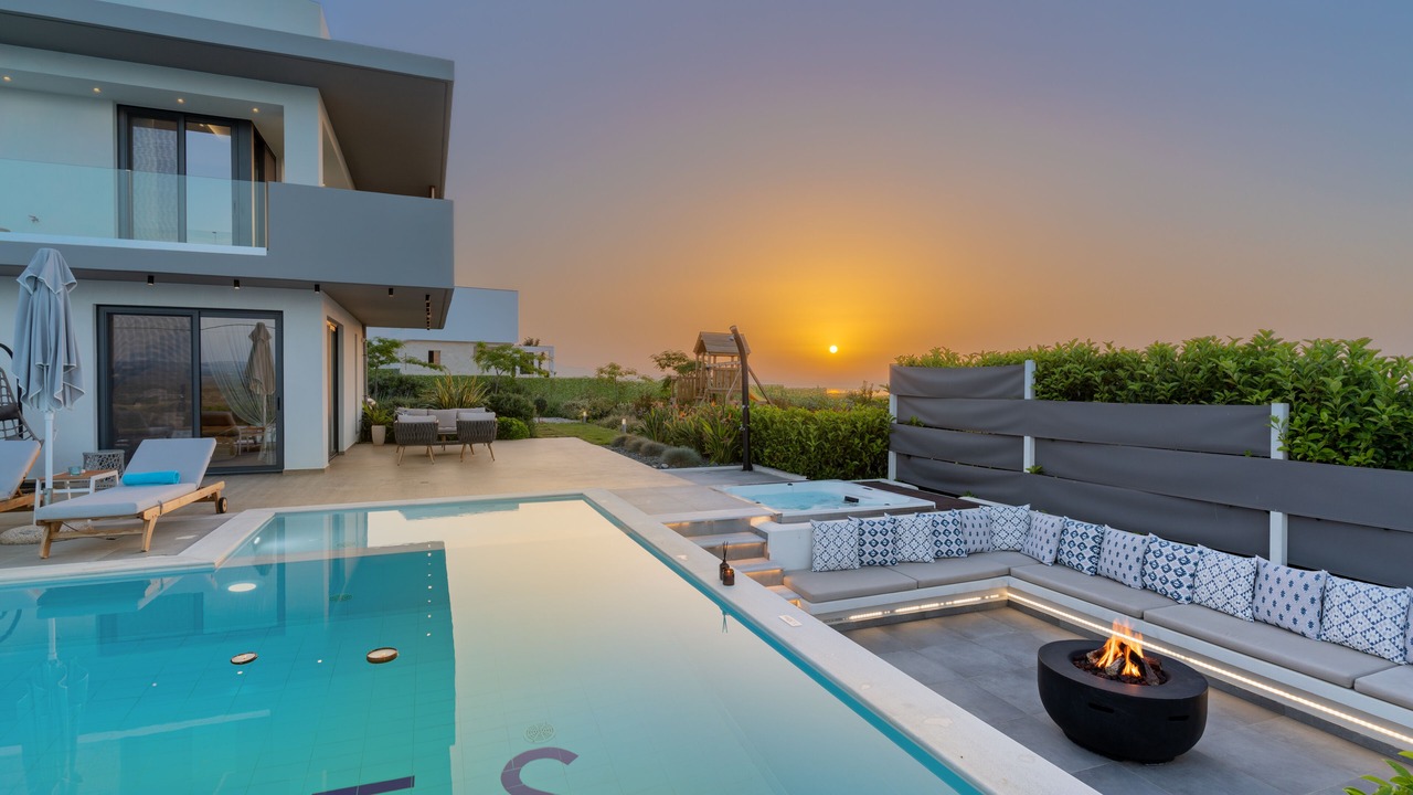 Photo of Outdoor in Adelianos Kampos