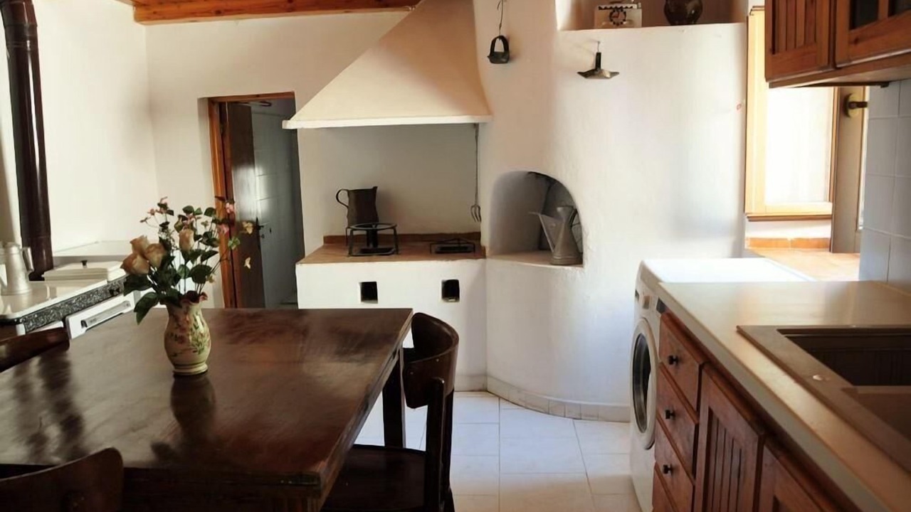 Photo of Kitchen in Tselendata