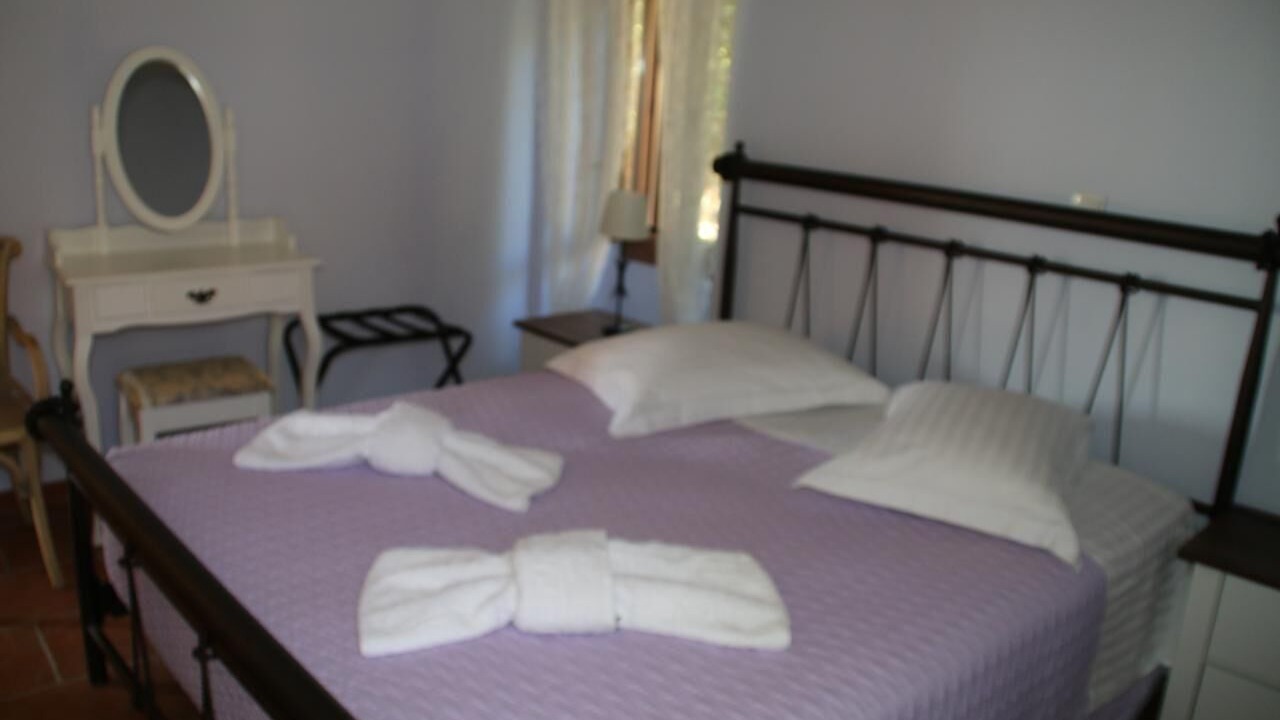 Photo of Bedroom in Tselendata