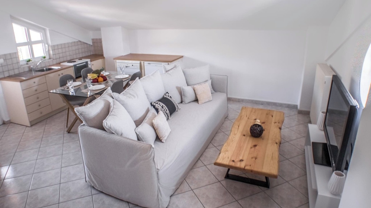 Photo of Livingroom in Roussospiti