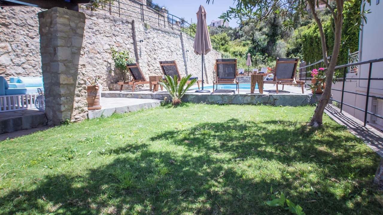 Photo of Outdoor in Roussospiti