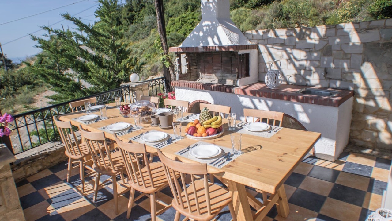 Photo of Patio Balcony in Roussospiti