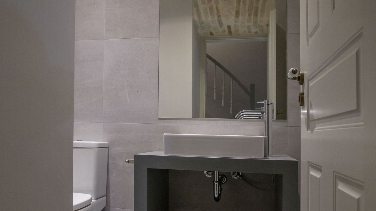 Photo of Bathroom in Plaka