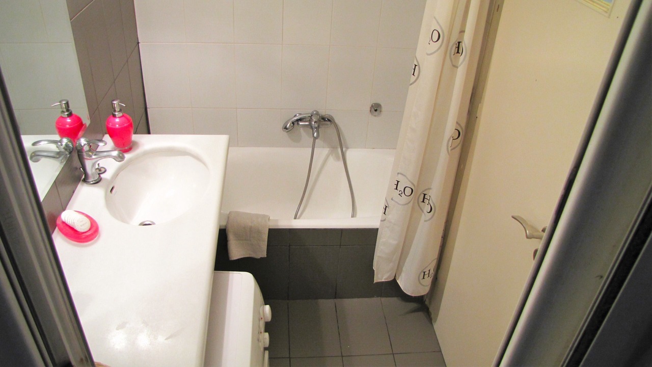 Photo of Bathroom in Ampelokipoi