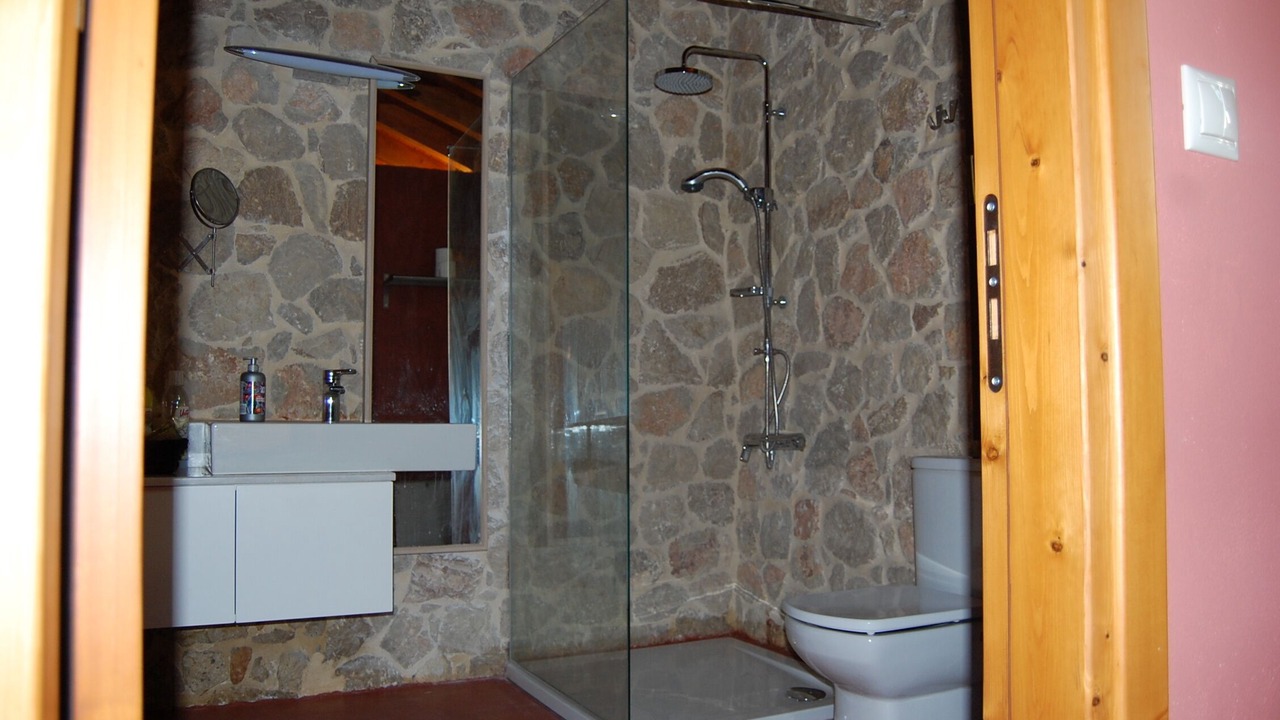 Photo of Bathroom in Ialyssos
