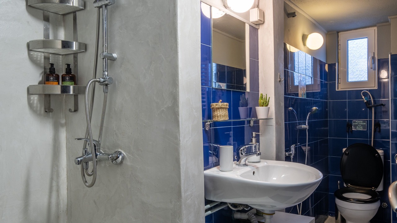 Photo of Bathroom in Kerameikos