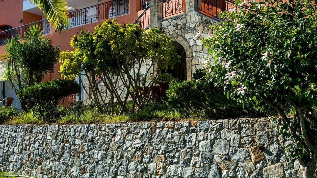 Photo of Outdoor in Exopoli