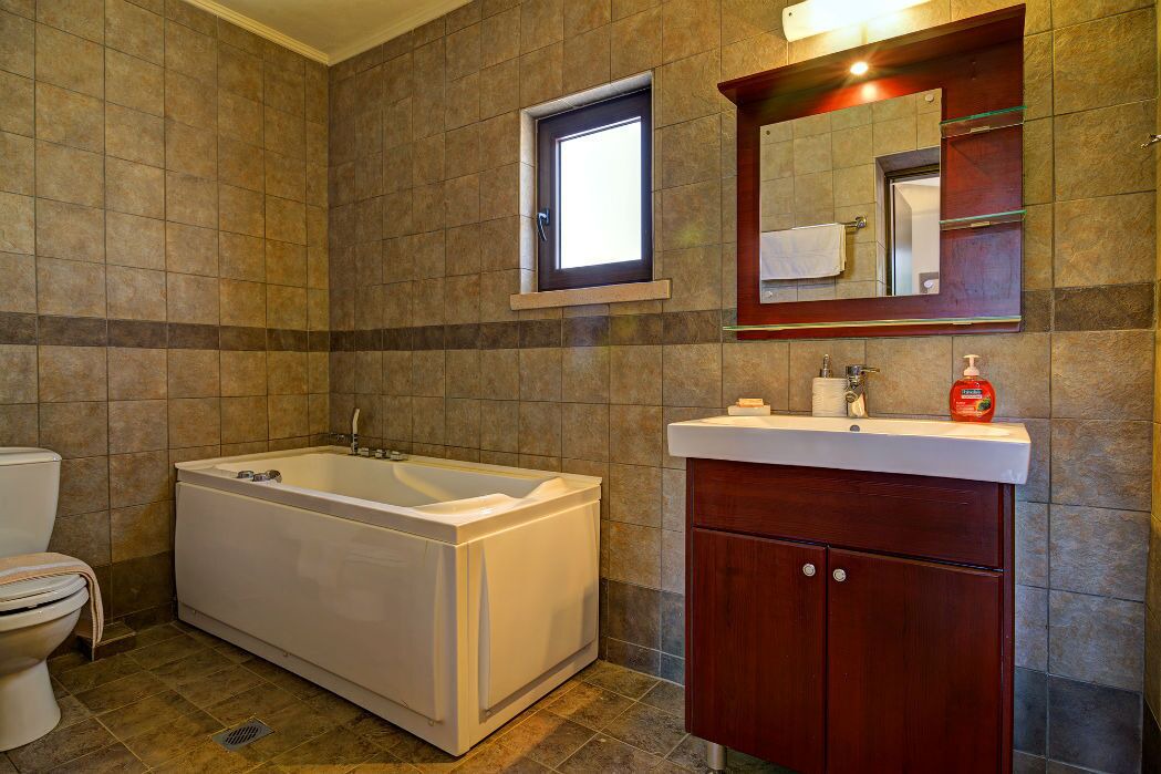 Photo of Bathroom in Latziana