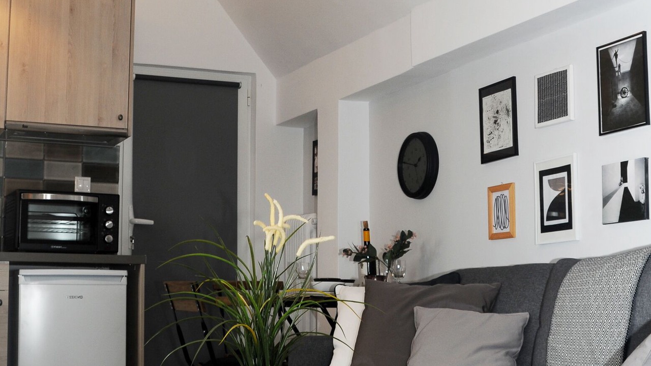 Photo of Livingroom in Exarhia