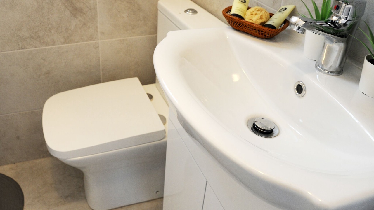 Photo of Bathroom in Exarhia