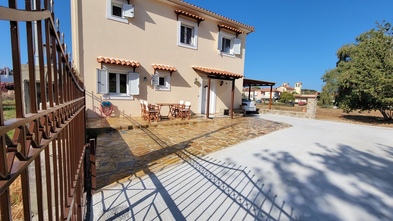 Photo of Patio Balcony in Foinikounta