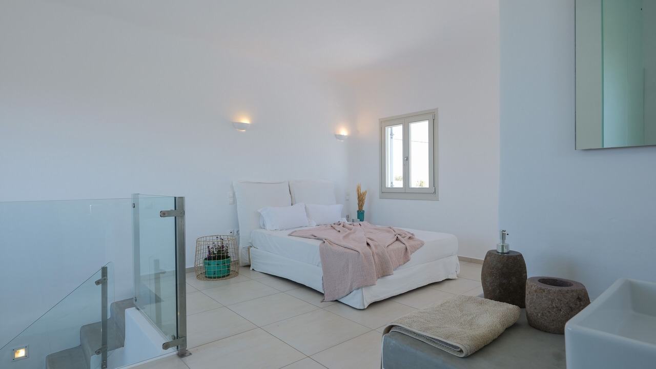 Photo of Bedroom in Tourlos