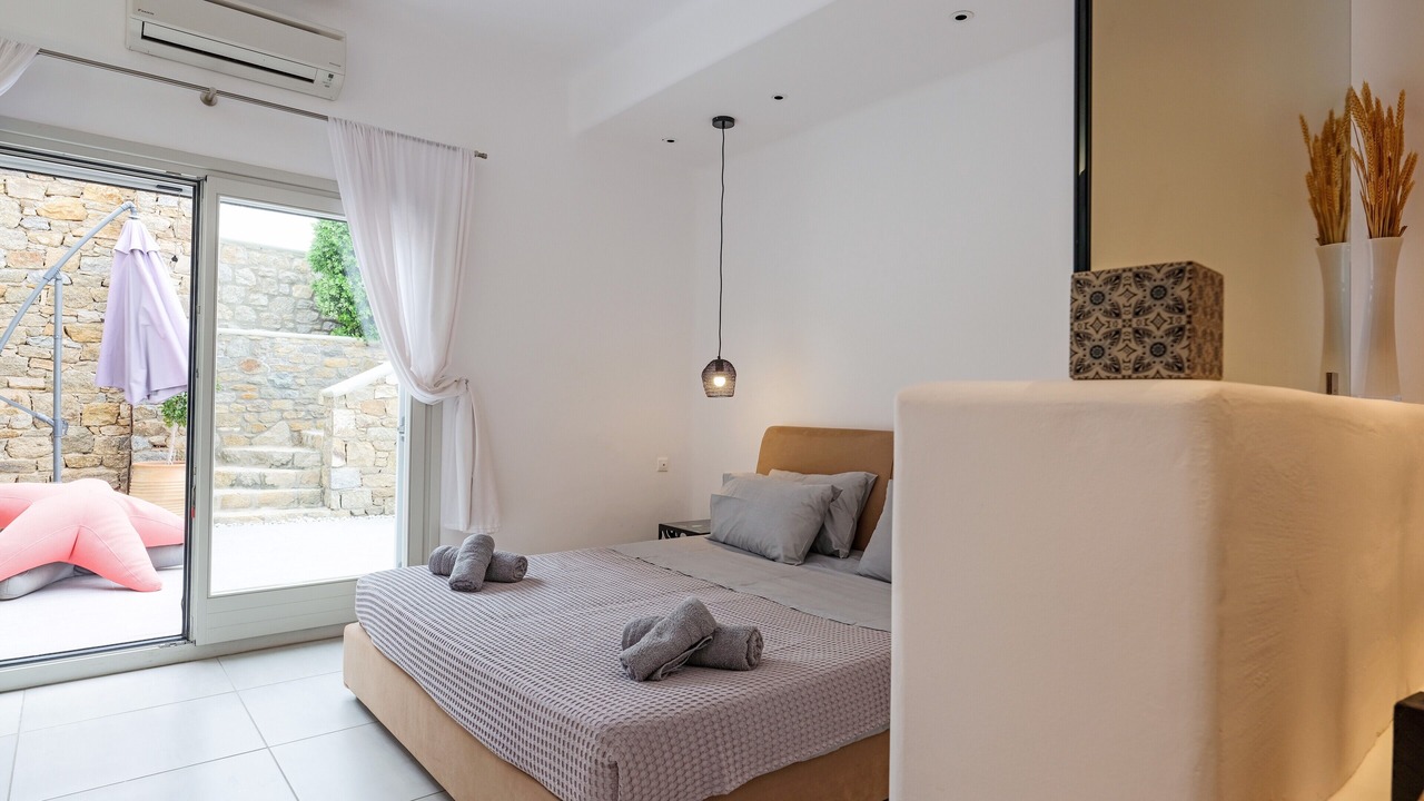 Photo of Bedroom in Tourlos