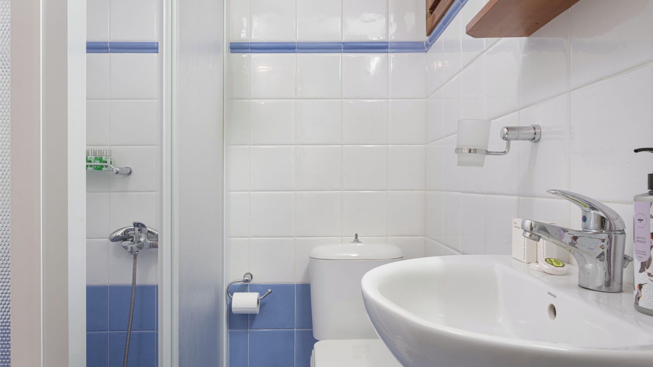 Photo of Bathroom in Plepi