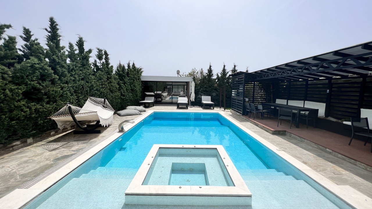 Photo of Outdoor in Anavyssos
